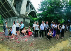 2023多彩贵州·第十六届中国原生态国际摄影大展 · 独立寒秋 的图集