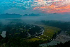 多彩贵州·第十四届中国原生态国际摄影大展 · 红色亚洲 的图集