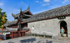 2025多彩贵州·第十八届中国原生态国际摄影大展 · 潇洒玩玩 的图集