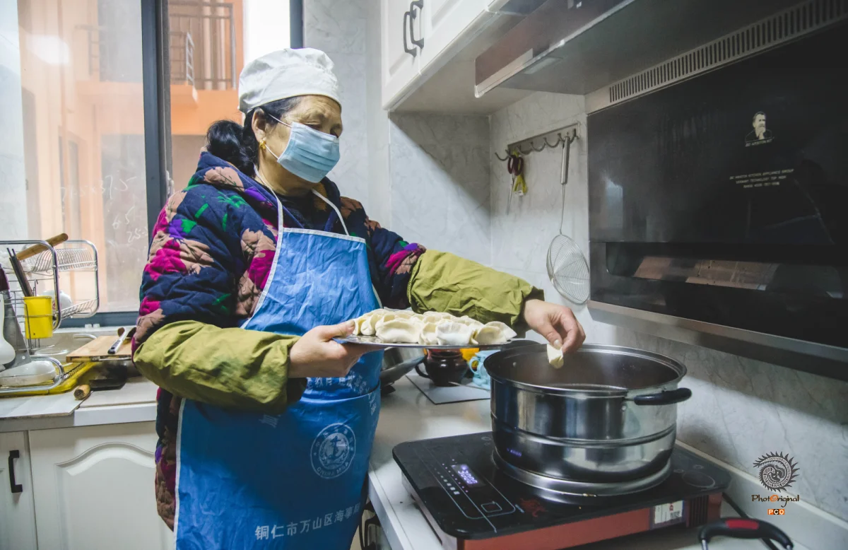 《一份爱心饺 温暖一座城》