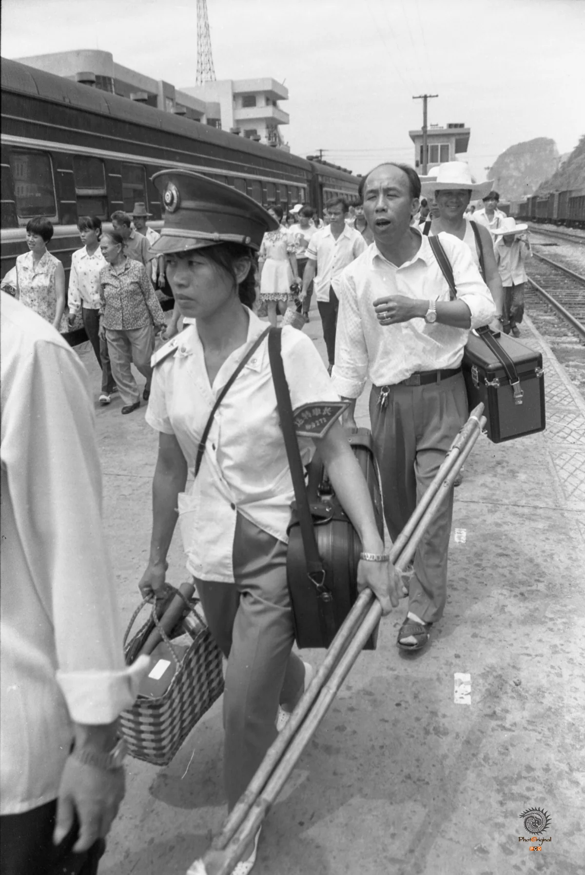 《别了，黔桂老铁路》