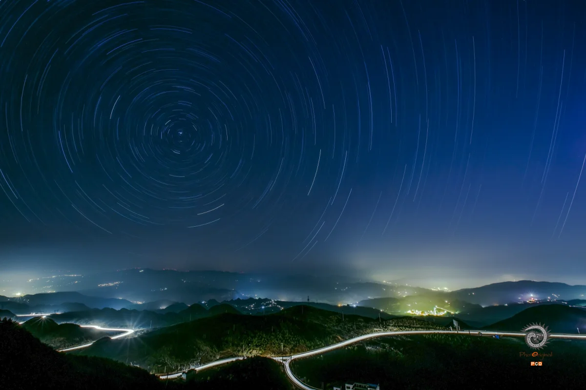 《高原星空》